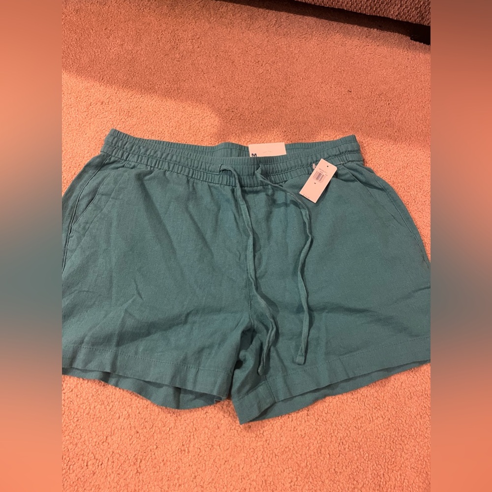 Medium old navy shorts